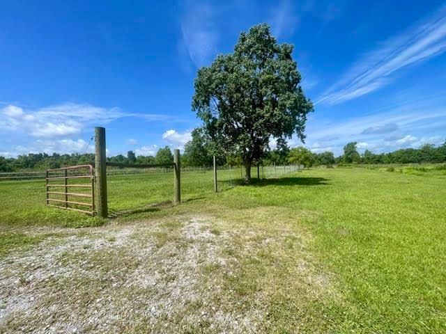 206 Back Project Road, Schriever, LA 70395