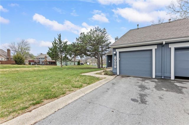 8058 Colony Lane, Lenexa, KS 66215