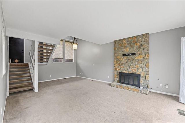 8058 Colony Lane, Lenexa, KS 66215