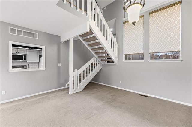 8058 Colony Lane, Lenexa, KS 66215