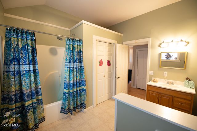 13 Moon Street, Fort Edward, NY 12828