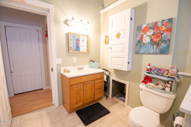 13 Moon Street, Fort Edward, NY 12828