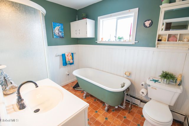 13 Moon Street, Fort Edward, NY 12828