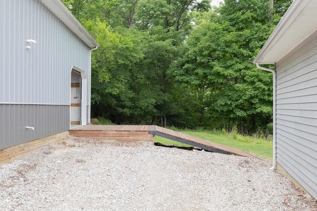 1688 Mt Gilead Road, Boonville, IN 47601