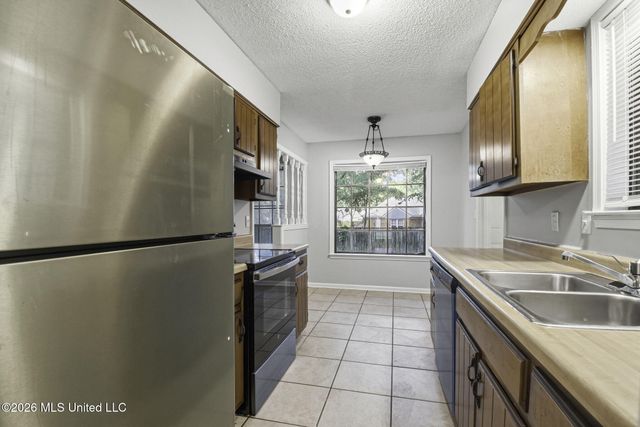 8415 Southernwood Cove, Southaven, MS 38671