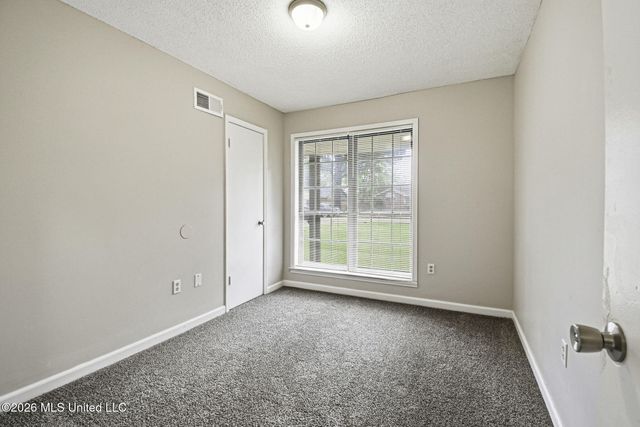 8415 Southernwood Cove, Southaven, MS 38671