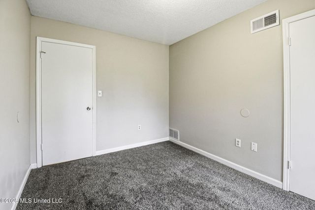 8415 Southernwood Cove, Southaven, MS 38671
