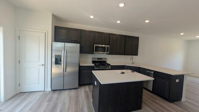 434 Red Oak Circle 434, Volo, IL 60020