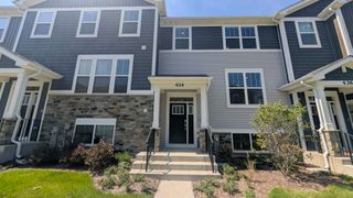 434 Red Oak Circle 434, Volo, IL 60020