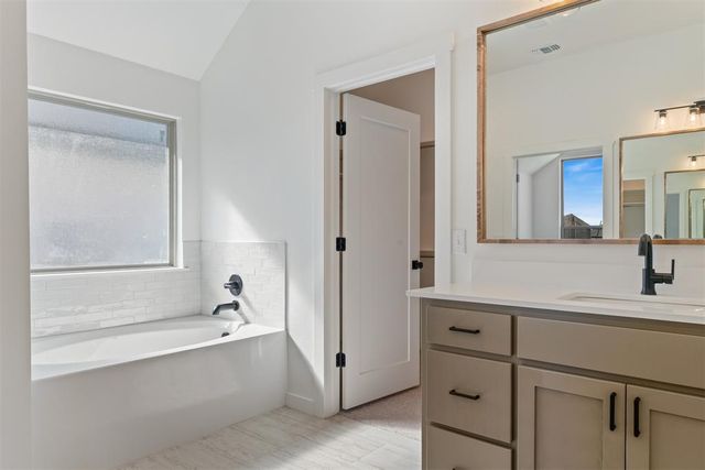 3807 Mesa Road, Norman, OK 73071