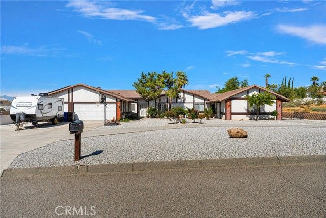 16258 Chiwi, Apple Valley, CA 92307