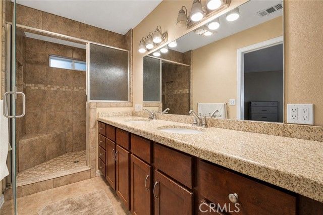 16258 Chiwi, Apple Valley, CA 92307