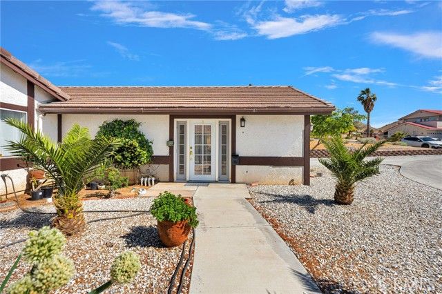 16258 Chiwi, Apple Valley, CA 92307