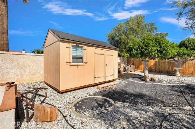 16258 Chiwi, Apple Valley, CA 92307