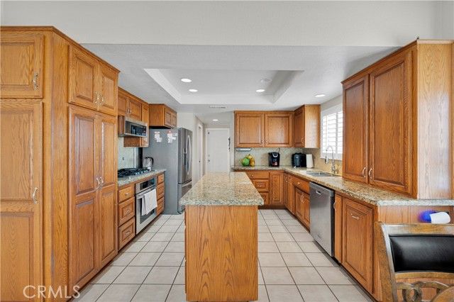 16258 Chiwi, Apple Valley, CA 92307