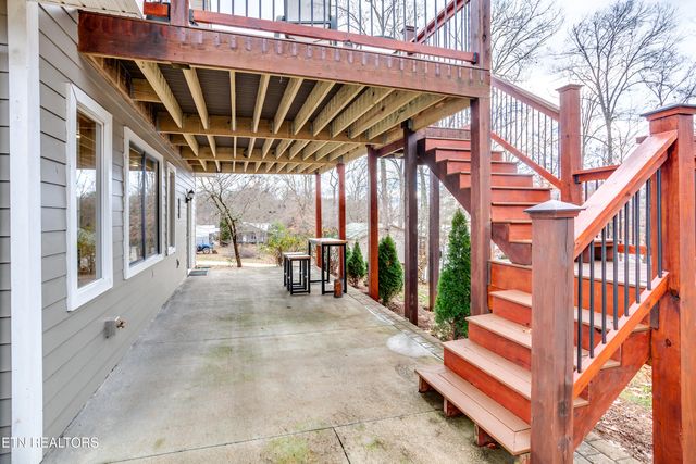 157 Helms Ferry Rd, Sharps Chapel, TN 37866