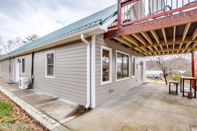 157 Helms Ferry Rd, Sharps Chapel, TN 37866