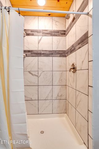 157 Helms Ferry Rd, Sharps Chapel, TN 37866