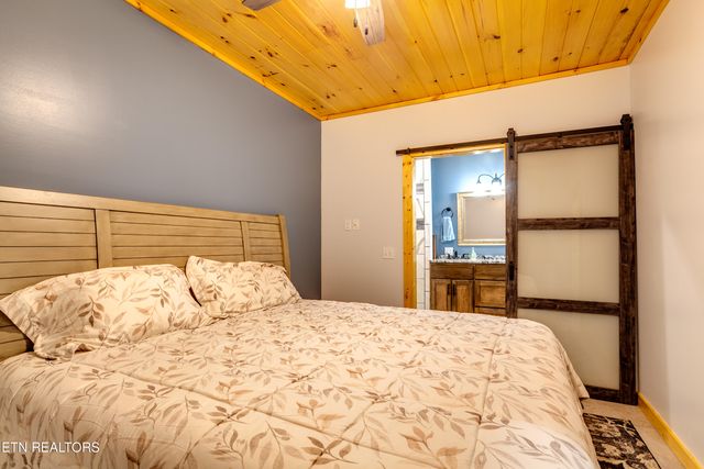 157 Helms Ferry Rd, Sharps Chapel, TN 37866