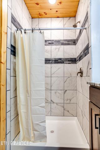 157 Helms Ferry Rd, Sharps Chapel, TN 37866