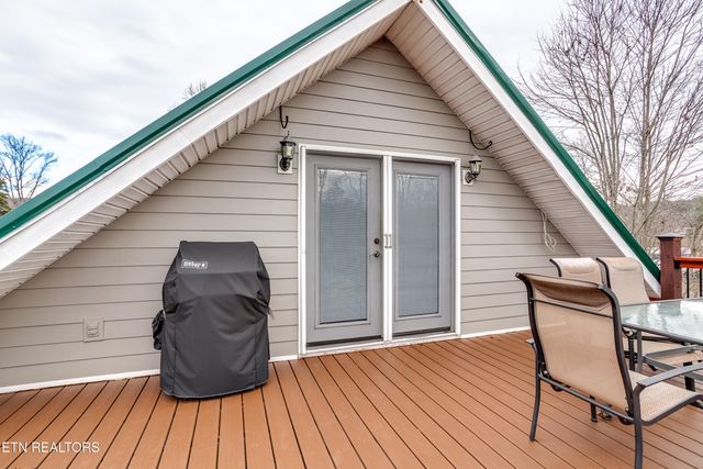 157 Helms Ferry Rd, Sharps Chapel, TN 37866