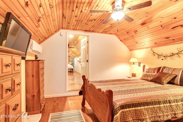 157 Helms Ferry Rd, Sharps Chapel, TN 37866