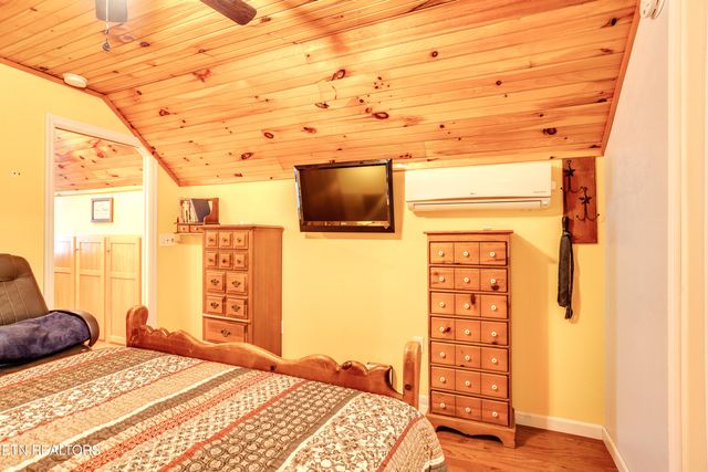 157 Helms Ferry Rd, Sharps Chapel, TN 37866