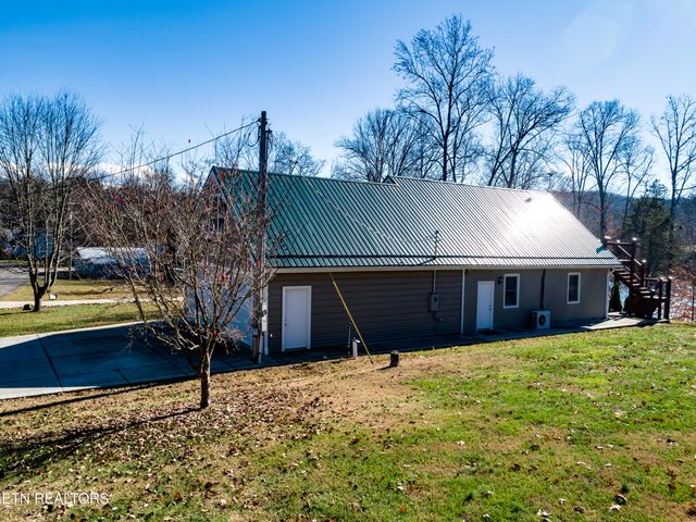 157 Helms Ferry Rd, Sharps Chapel, TN 37866