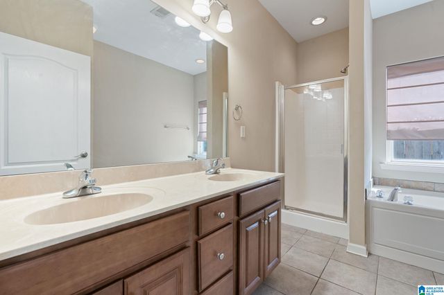 2813 OXMOOR GLEN DRIVE, Birmingham, AL 35211