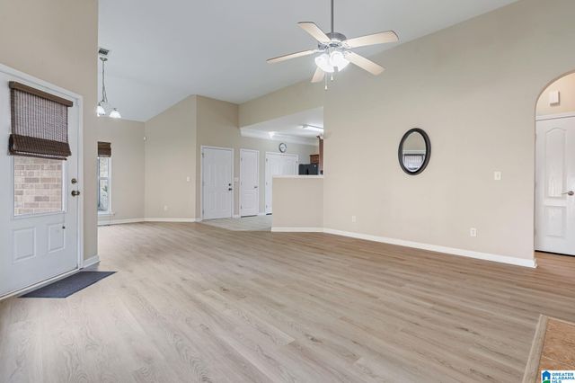 2813 OXMOOR GLEN DRIVE, Birmingham, AL 35211