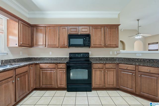 2813 OXMOOR GLEN DRIVE, Birmingham, AL 35211