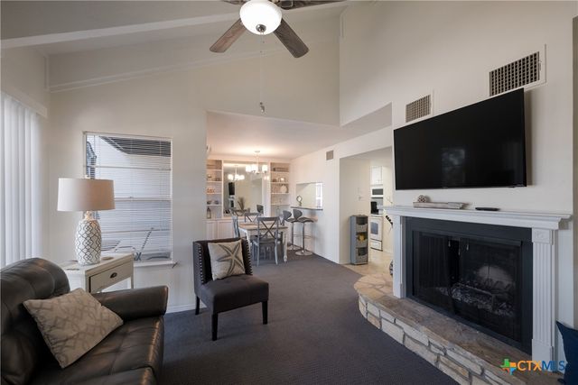 1135 Parkview Drive C16, Canyon Lake, TX 78133