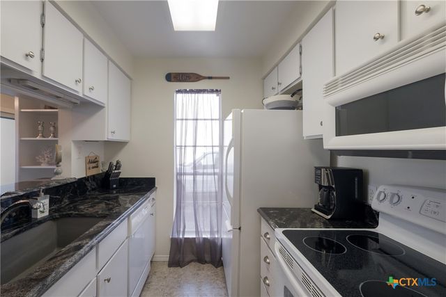 1135 Parkview Drive C16, Canyon Lake, TX 78133