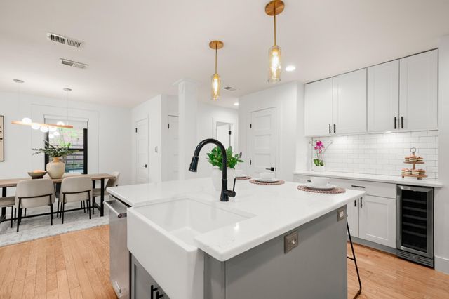 207 El Paso ST, Austin, TX 78704