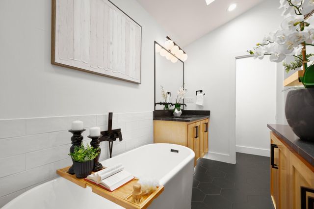 207 El Paso ST, Austin, TX 78704