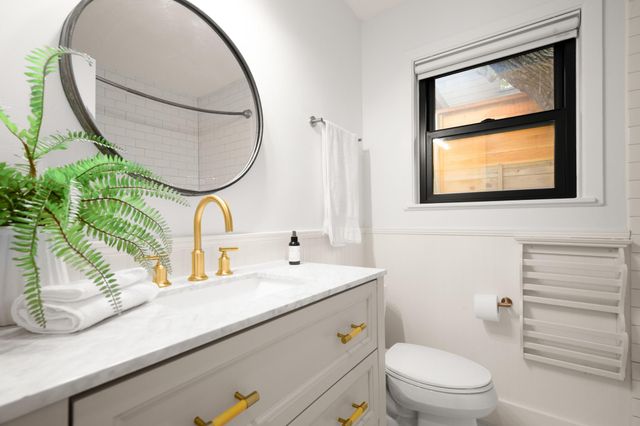 207 El Paso ST, Austin, TX 78704