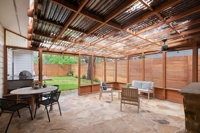 207 El Paso ST, Austin, TX 78704