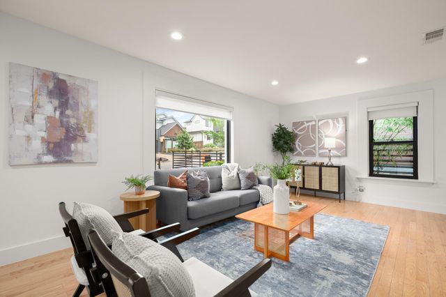 207 El Paso ST, Austin, TX 78704