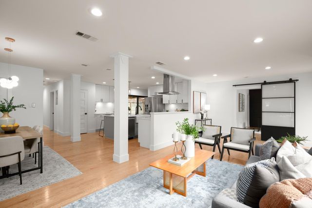 207 El Paso ST, Austin, TX 78704