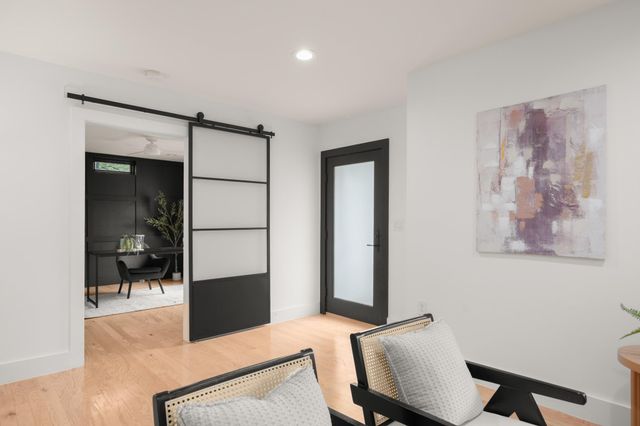 207 El Paso ST, Austin, TX 78704