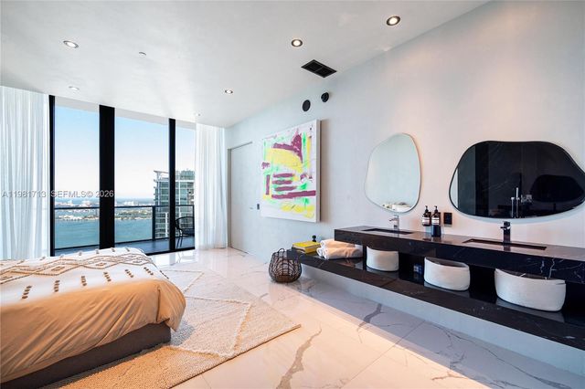 650 NE 32nd Street UPH5302, Miami, FL 33137
