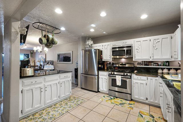 1209 Bernalillo Place SE, Albuquerque, NM 87123