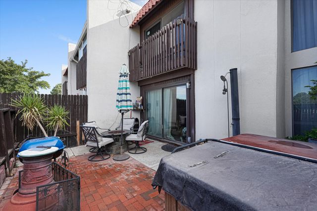 1209 Bernalillo Place SE, Albuquerque, NM 87123