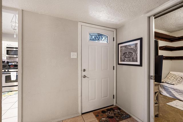 1209 Bernalillo Place SE, Albuquerque, NM 87123