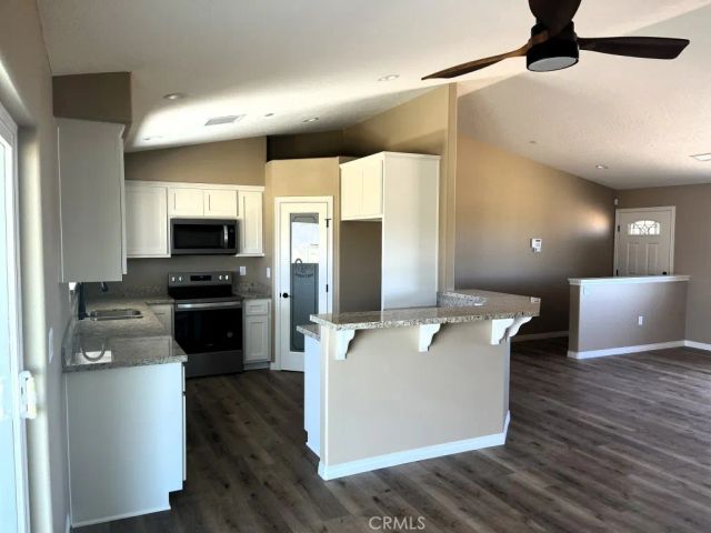 13119 Candlewood Road, Apple Valley, CA 92308