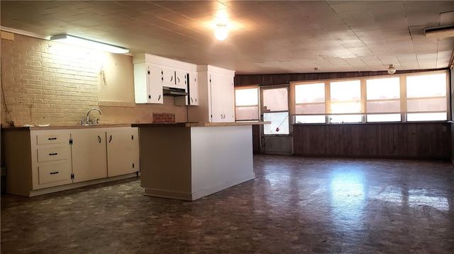 2221 ROBIN Road, Alexandria, LA 71301