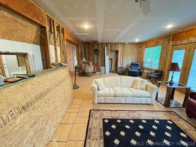 429728 E 1147 Road, Porum, OK 74455