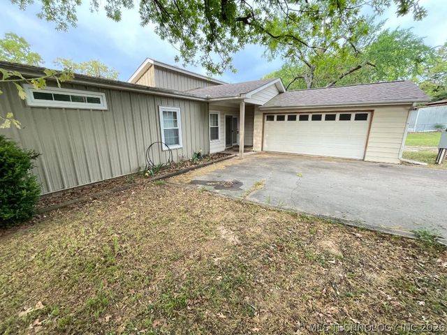 429728 E 1147 Road, Porum, OK 74455