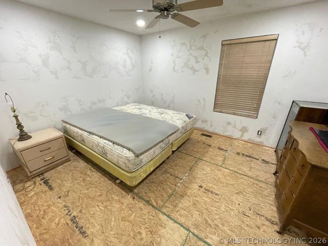 429728 E 1147 Road, Porum, OK 74455