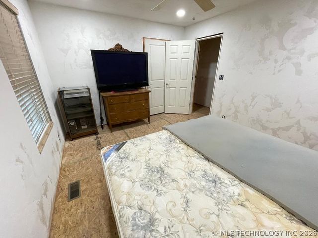 429728 E 1147 Road, Porum, OK 74455